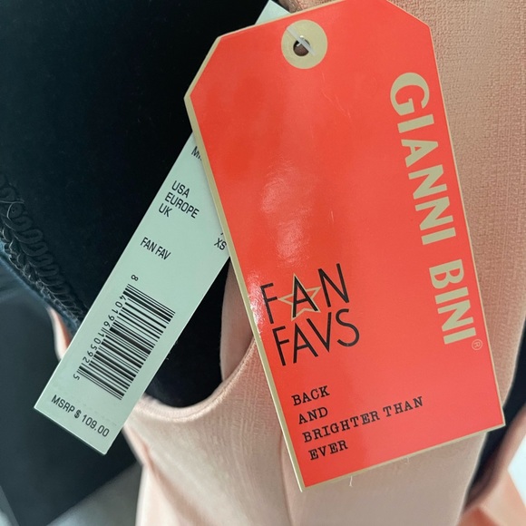 Dress with side pockets - Picture 2 of 2